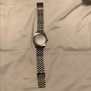 Nixon watch